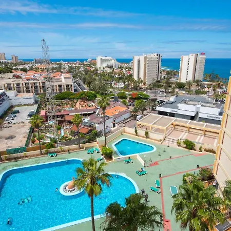 M01B Welcoming Accommodation Las Americas *